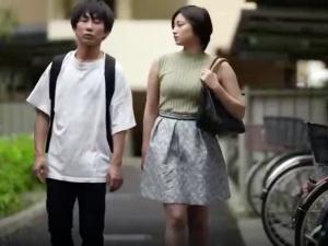 【ツンデレ上司】「ねぇ、ちょっと付き合ってよ」部下とHしたいのに素直じゃない女パイセン♡強引に迫ってみると乙女化して…