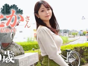 【ロリ巨乳人妻】顔とおっぱいのギャップに即勃起！！アラサー熟女が旦那さんに内緒でデカチンとハメ散らかしちゃう！！