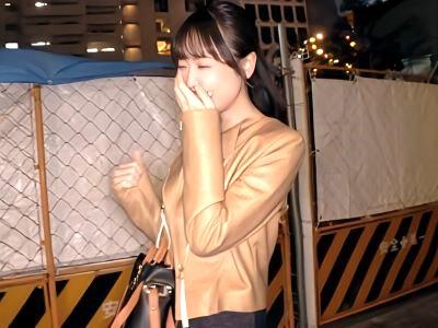 【SSS級の人妻】『美人すぎるｗ』車内でパンチラ胸チラする主婦をホテルお風呂盗撮→NTR騎乗位セックス【美熟女エロ動画】