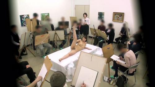 自分の裸の絵を描いていたら興奮してしまった男達とセックスしてしまう素人娘