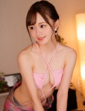 【ほぼ水着な姿で全身からイヤラシイ感を出してくる美人施術師！客からのお触りは禁止なのにこの人は自由に触っていいの…？】