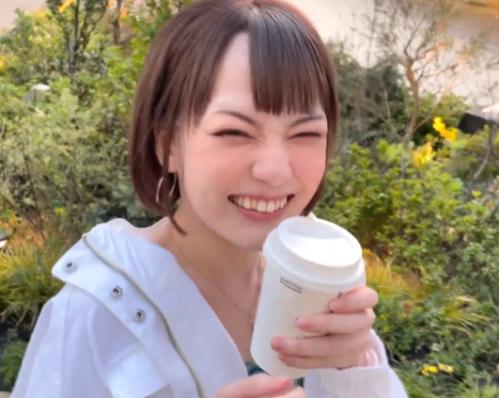 ショートカットで目が大きくて元気いっぱいイケてるギャル系のお姉さん。感じてる顔がエロすぎて興奮間違いない！