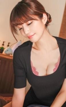 【手足長くて顔小さい、でもってお胸も大きいメンエス嬢、完璧ですか？最初ビビったけど話し出すとめっちゃ気さく！ファンになっちゃう。】