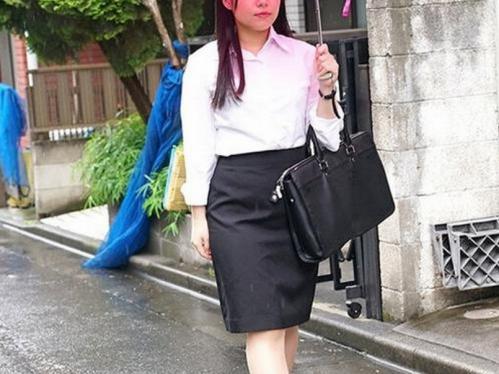 街で見かけた美人OLを尾行して業者を装い鬼畜レイプ！泣きわめくなか容赦なく凌辱、アナルもマ〇コもハメまくる２穴ファック！
