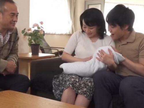 【代理種付け】旦那に内緒で義父と妊活するエッチな嫁！相性抜群だったちんぽの虜になり何度も何度もハメまくちゃう家庭内不倫！