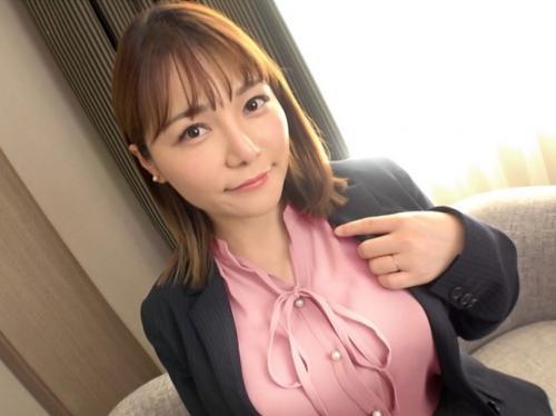 グラマラスボディな音楽教師(32)がAV体験撮影！ち〇ぽに跨り爆乳揺らして蕩けた表情さらしながら絶頂！