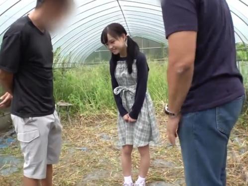 駅弁をしてみたいロリ少女144cmが絶倫おじさんとお遊びSEX！軽々持ち上げられパンパン突かれてイキまくるハレンチ映像！