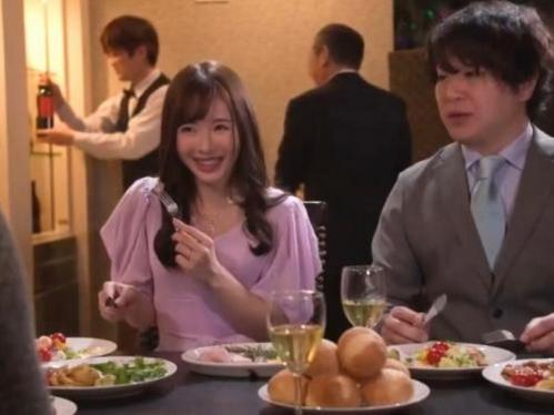 【人妻NTR】『友人の妻と食事だけのつもりがカワイイ顔に美しいカラダ…　我慢できずにむしゃぶり付いて寝取ってしまう悪い奴
