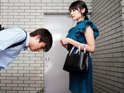 【人妻NTR】生意気奥さんの弱みを握って立場逆転！絶好のチャンスに生ハメで犯しまくり濃厚中出しする☆仕返し爽快セックス！