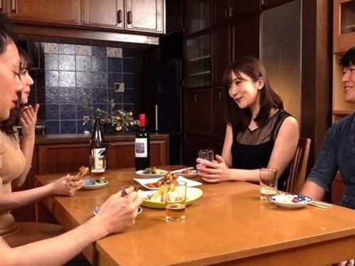 『どうでした妻のカラダは？』浮気しちゃったと思ったら罠だった！寝取られ趣味の変態夫婦にハメられ餌食にされるマジメな旦那！