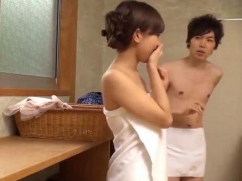 【モニタリング】女子大生がエロミッション挑戦『何にもしないでね…』警戒するが巨乳揉みしだかれ中出しセックスされてしまう！