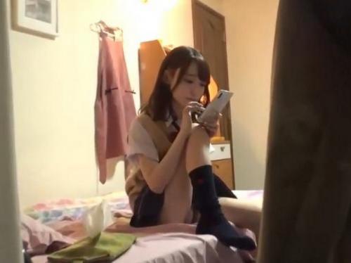 痴漢されお漏らししちゃった女子校生をさらに尾行！自宅に忍び込んで変態の限りを尽くす、新鮮ボディを犯しまくって濃厚中出し！