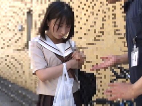 万引きしちゃった女子校生を捕獲！泣きわめくなか喉奥イラマ、新鮮ボディをメチャクチャに犯しまくる容赦ないお仕置きレイプ！