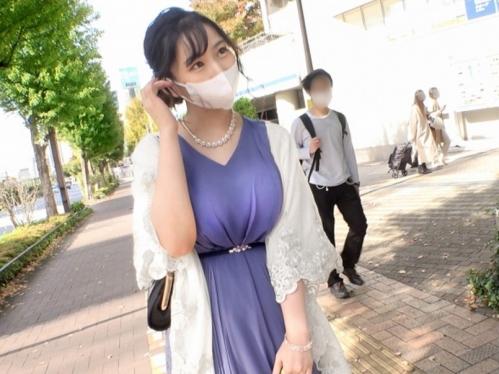 Mカップ爆乳女子ナンパ！ちぎれそうな程おっぱい揺らして激ピストンにヒンヒン喘ぐ！