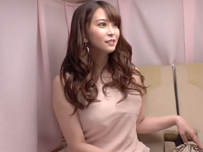 【人妻ナンパ企画】『ちょ待っ…これ…AVじゃ…』美巨乳おっぱい奥さん浮気フェラチオし騎乗位バック生セックス⇒中だし絶頂！