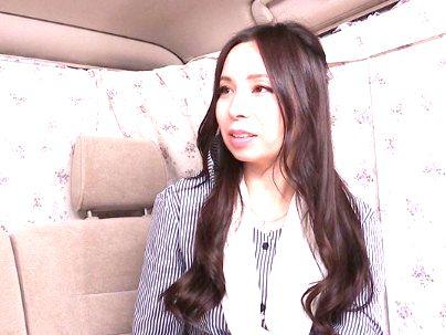 ＜素人妻ナンパ！＞「恥ずかしい…♡」欲求不満すぎる奥さん！口説かれてエロ交尾発展シチャウゾ(無料エロ動画)