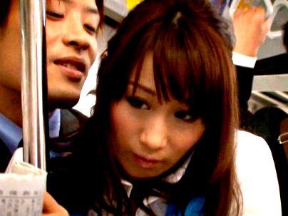＜痴●電車＞「え？ダメなの…！」マサカの展開！美偉人おねえちゃんOLが・・・義弟に痴漢行為で犯されレイプされっゾ！！