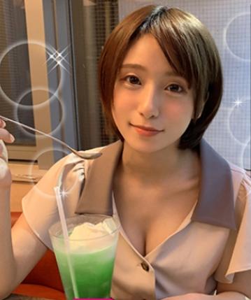 細身の体にきっちり巨乳！スタイル完璧！仕草や声や顔やとにかく可愛いのにメンヘラホイホイな美少女とハメまくり！
