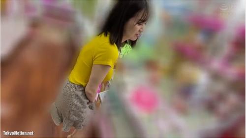 素人美少女とリモコンバイブお散歩「もう我慢できません…//」人混みの中ビクビク震えてイキまくってしまう女子たち！