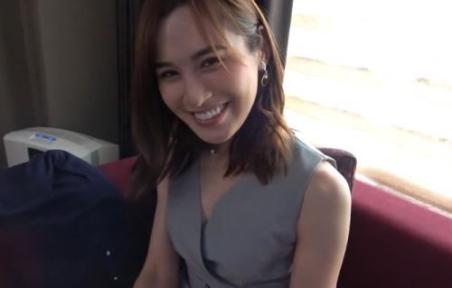 結婚してまだ2年もたたない新婚妻のイケナイ性癖！他人のチンポが大好きで突かれるたびに悦を感じて絶頂を繰り返す！淫乱奥さん！