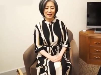 ＜五十路＞細身ボディに激しい性欲を秘めた微乳熟女さん！おっとり艶めかしい淫乱おばさんを緊縛して生中出し！
