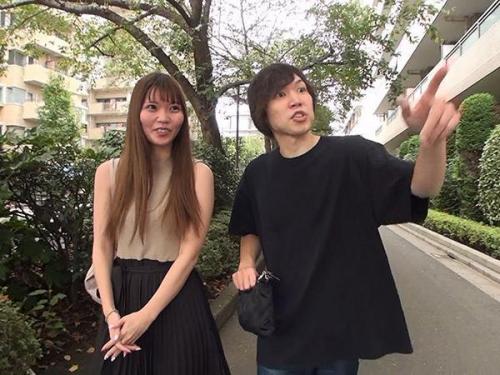 ＜センズリ鑑賞＞目の前に屹立する硬直した肉棒に耐えきれず、思わず口に含んでその味を堪能する素人のお姉さん！欲望を抑えきれずに絡みつく濃厚なひとときをたっぷりお届け！