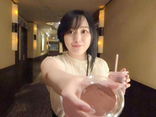 【爆乳】豊満な美女が彼の友人に激しく奪われ、聖なる胸を揺さぶりながら絶頂へ‼
