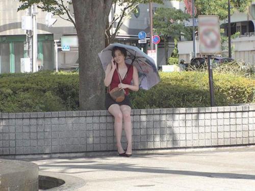 【玩具】初めての背徳行為に挑む美しい人妻が、サディスティックな男の欲望を容赦なく刺激し続ける！