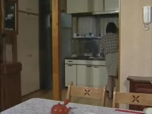 66歳の私、息子夫婦との共同生活が始まってからというもの、夜ごとに響く彼女の声に心が揺れ、つい彼女の姿が頭をよぎる毎日…。