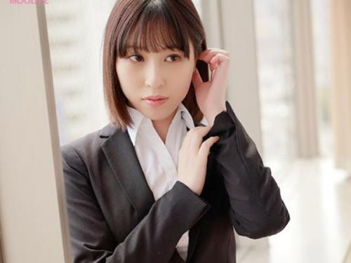 ＜羽生みずき＞魅惑の美貌を持つ彼女が、欲望に満ちた脳を刺激し、AVオーディションで瞬時に肉体を受け入れ、官能的な世界に深く浸る！