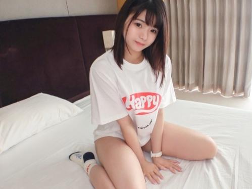 超可愛いロリ少女とハメ撮りSEX！おじさんにご奉仕ペロペロ、パイパンマ〇コにデカチン突っ込まれれば蕩け顔で喘ぎイキまくる