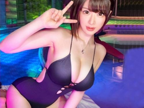 眩しいほどの巨乳スレンダー美女とお遊びSEX！Jカップ揺らしまくって騎乗位でハメ潮ぶっかけ、何度も激イキしちゃうドエロ女