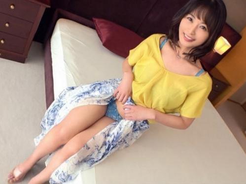 超スレンダーボディが眩しい淑女だが彼氏もいない三十路美女！丹念フェラから肉棒ピストンで悦びに満ちた声を上げてイキ乱れる！