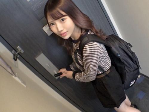 【素人ナンパ】大人しい美尻ぷるぷる女子大生現る！素直にエロ行為させてくれてオマ〇コ開帳、舐めてハメまくっちゃう悪い大人！