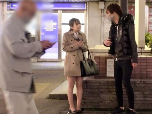 【素人ナンパ】マ〇コをじっくり見られて恥ずかしがる女子大生！舐められアヘアヘ顔、挿入されればイキまくるカワイイ女の子！