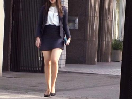 高身長グラマーOLが敏感ドM丸出しでハードSEXに狂乱！ワンちゃんスタイルでイキまくり顔は歪みっぱなし恥ずかしい姿を晒す