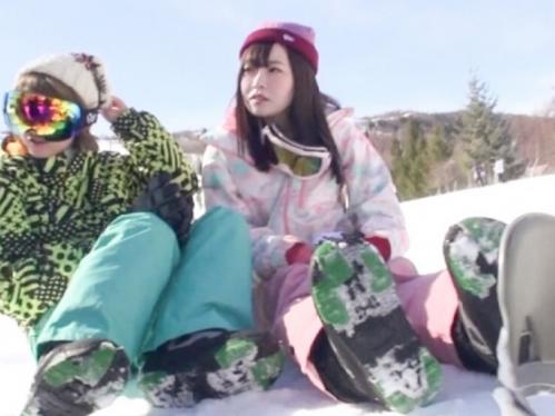 【素人ナンパ】ゲレンデでカワイイ童顔女子大生GET！新鮮ボディを楽しみつつフレッシュマ〇コを突きまくり顔に大量ぶっかけ！