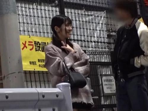 声を掛けられホテルイン！乱暴なオトコだった、嫌がる電マでイカされイラマ、押さえつけ激ピストンされる可哀想なオンナの子！