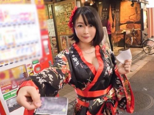 【素人ナンパ】衣装姿でチラシを配る巨乳セクシーお姉さんGET！着物を剥いで様々な体位で突きまくられおっぱい激揺れ激イキ！