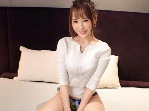 三十路とは思えぬカワイイ人妻が旦那を裏切り初浮気セックス！おとなしめだったがデカちんを気に入ったようで腰を振りまくる！