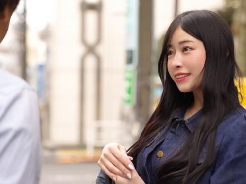 彼氏いるのに男を呼びだす小悪魔女子『ねぇ、キスしたい…？』試すように焦らしてチ〇コを楽しみ♡思う存分にハメまくる淫乱女！