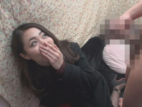 【素人ナンパ】エッチする気はなかったのにフェラでズブ濡れ…　挿入されちゃうが自ら腰振りまくる大当たりドスケベ女子だった！
