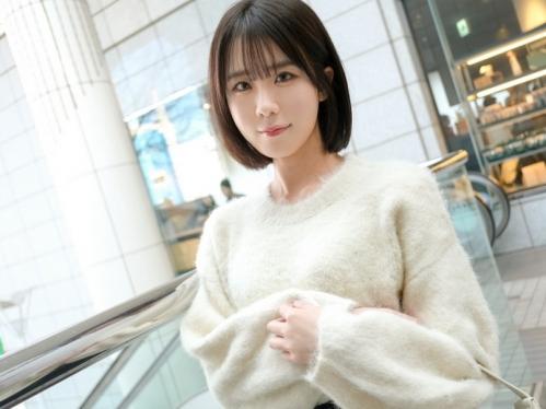 清楚感あふれる超絶美人とハメ撮りSEX！デカイちんぽを丁寧フェラしてウチに秘めた性欲を大解放、挿入され蕩け顔でイキまくる