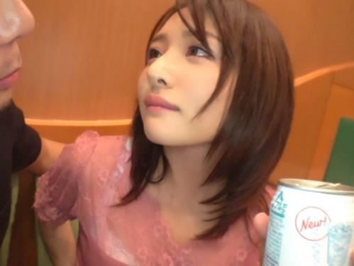 チャラ男にナンパされた尻軽スレンダー美少女がワンナイトSEX！出会ったばかりとは思えぬほど濃密に絡みあうお遊びセックス！