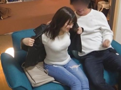 【ナンパｘ盗撮】美尻デニム女子大生を連れ込み成功！隠し撮りされているとも知らずに恥ずかしい姿を晒して悶えイキまくるエロ女