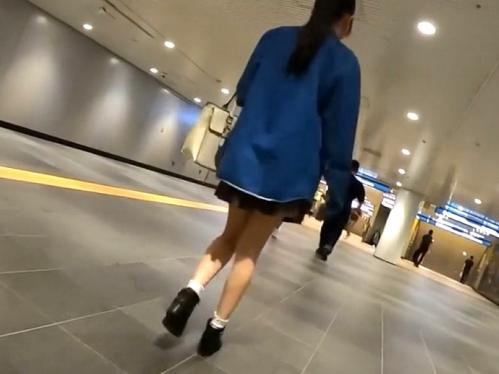 街中を行くカワイイ少女を尾行レイプ！眠っている美脚スレンダーボディを好き放題に犯して中出しに顔射と２発も頂いてしまう！