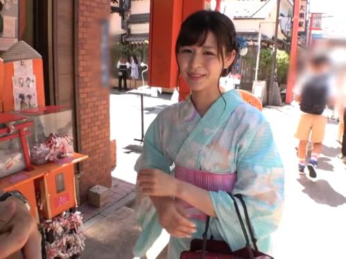 【素人ナンパ】眩しいほどカワイイ女教師がチョロかった！浴衣を剥がれて綺麗なマ〇コを晒しお遊びちんぽを突っ込まれてしまう！
