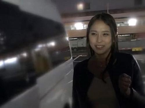 【素人ナンパ】『不安だからやめときます』ロケ車まで来たが乗らない警戒心高め女子大生！なんとかホテルに連れ込み中出しSEX