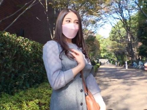【素人ナンパ】美術館帰りの清楚美人GET！上品に見えるが挑発的に腰をふり積極SEX、ノリノリでちんぽを楽しむ淫乱女だった