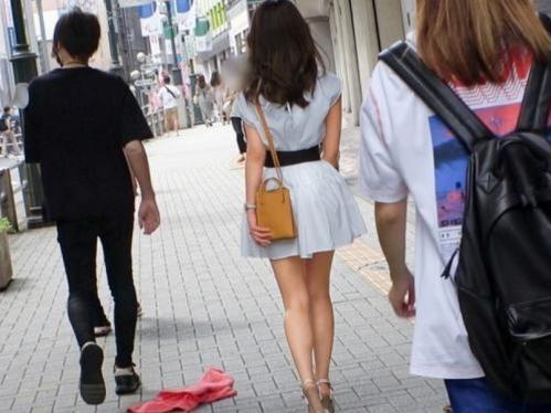 【素人ナンパ】美脚スレンダー美女GET！後ろ姿でもわかるいい女が顔もゲキカワ。エッチに興味津々でち〇ぽハメてイキまくる！